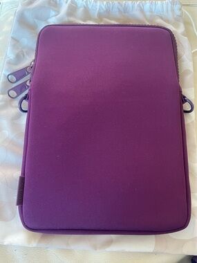 Dagne Dover Oslo Slim Laptop/Tablet bag, Deep Plum with Dustbag!